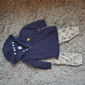 Carter's Outfit 18M